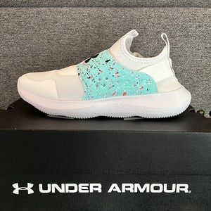 BNIB Under Armour RunPlay White/Blue